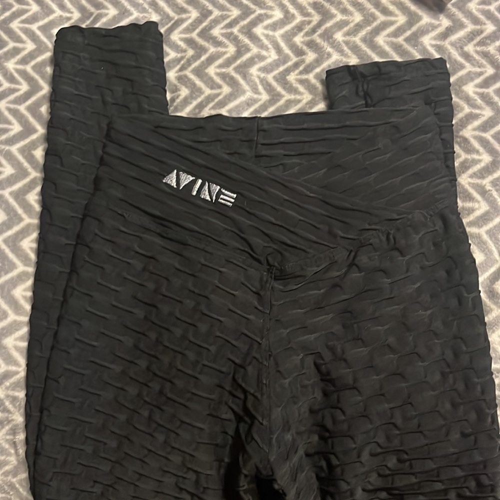Avine Hyper Mesh Brazilian V leggings in BLACK.
